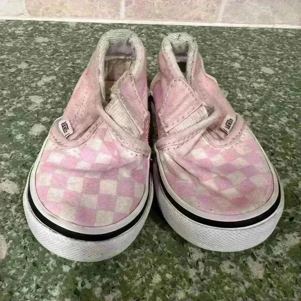 Vans Pink Slip On V Checkerboard Toddler Baby 4 Fashion Sneaker Elastic Pull Tab